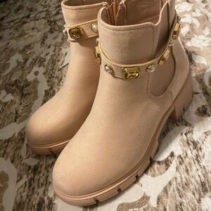 Elegant Pink Ankle Boots with Gold Accents